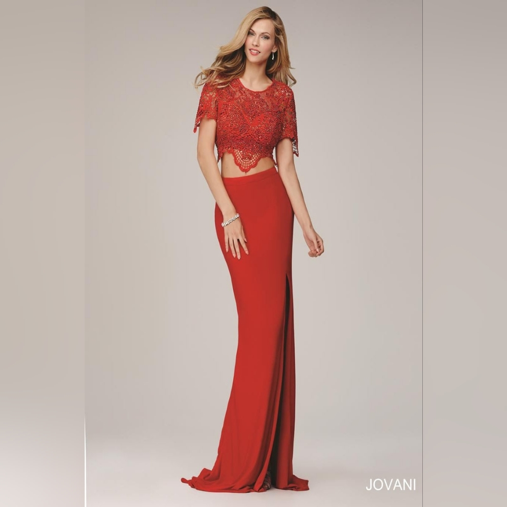 JOVANI Red 2-Piece Lace Sequins Slit Formal Maxi Gown Size 2